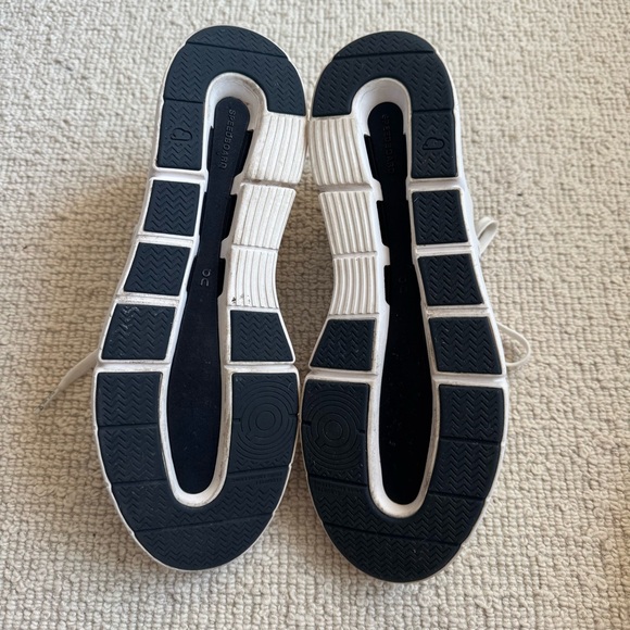 On Running Men's | The Roger Sneakers White Midnight Blue ~ US 11 - Picture 9 of 9